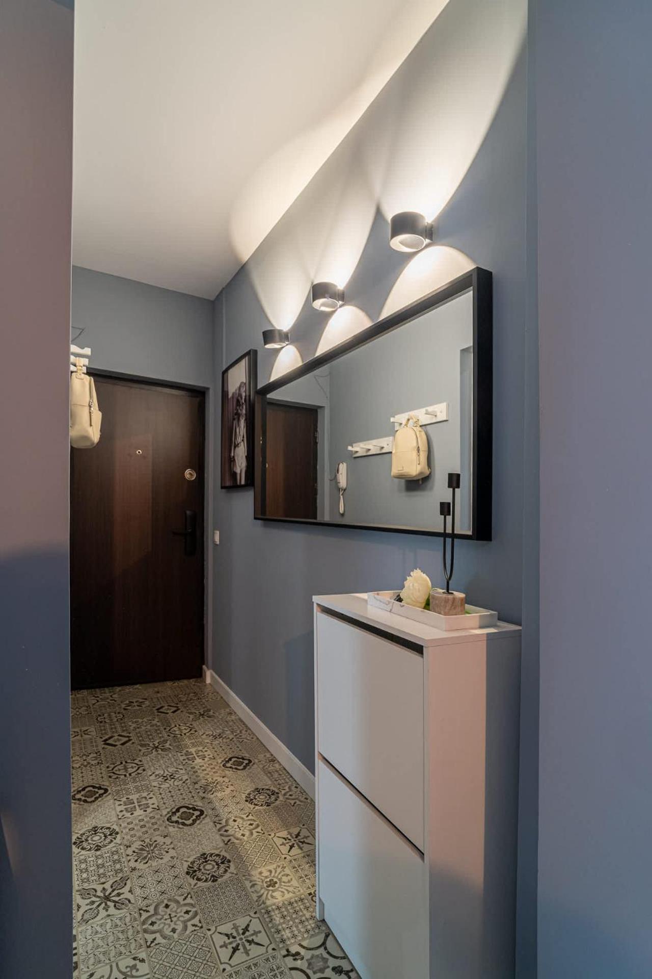 Chic Black & White 2Br Retreat On Dambovitei Bucarest Exterior foto